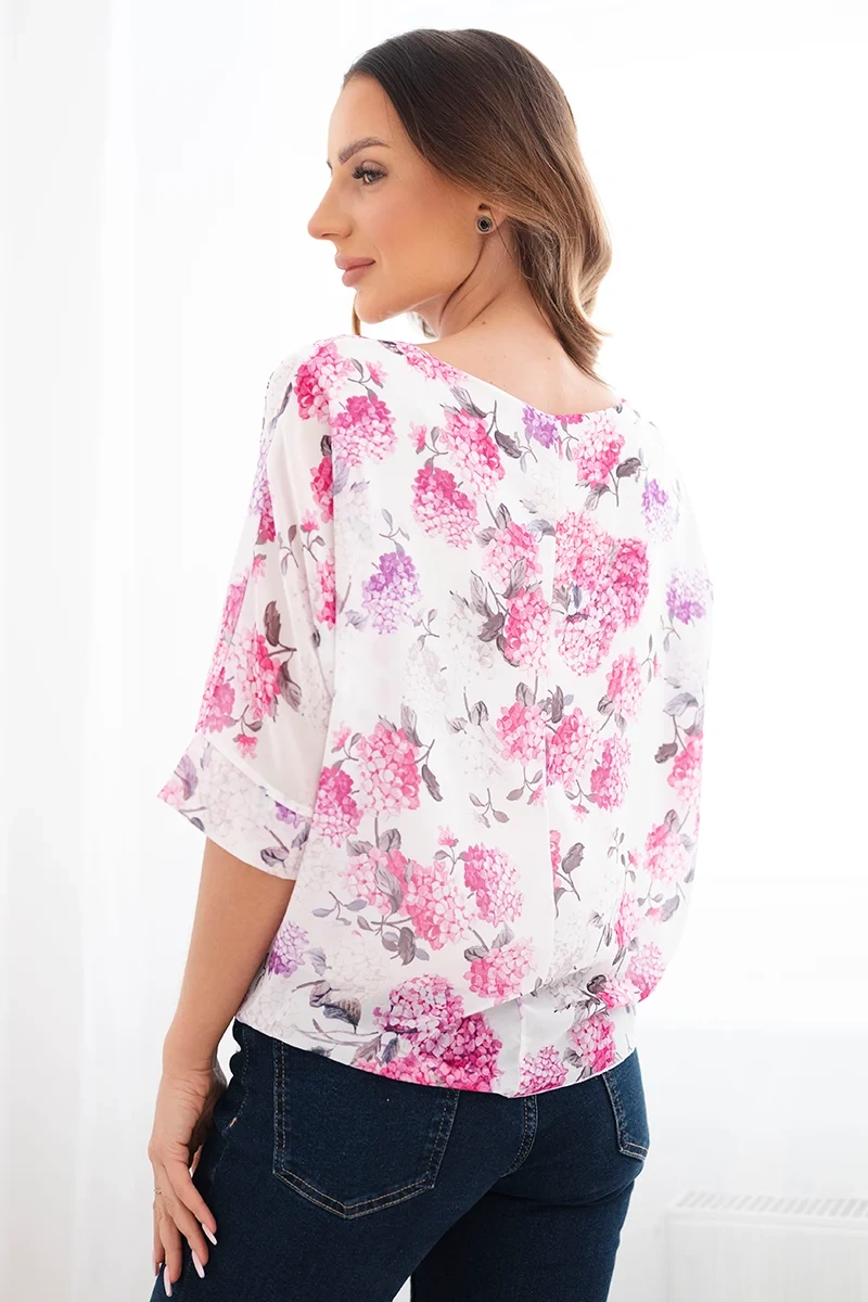 Bluzka damska w kwiaty z wiązaniem na dole fuksja - obrazek 3