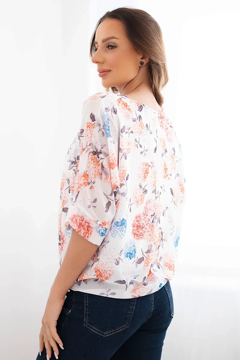 Bluzka damska w kwiaty z wiązaniem na dole pomarańczowa - obrazek 3