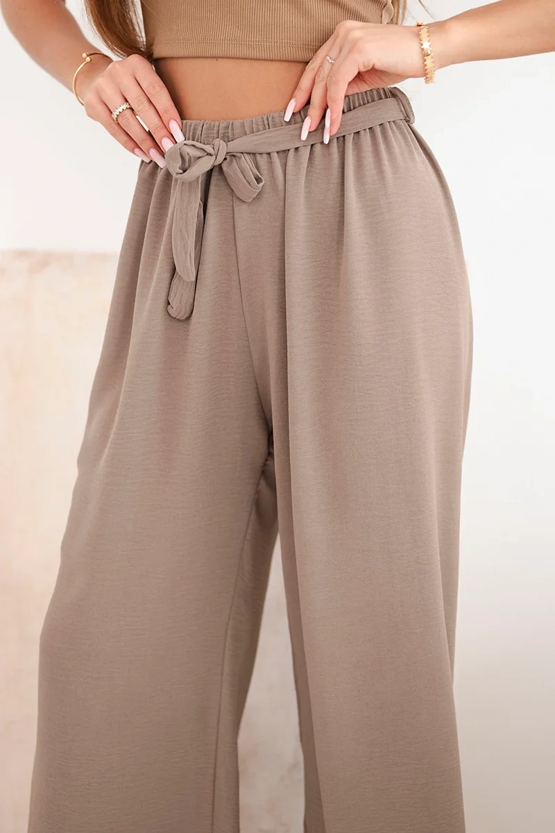 Spodnie z szeroką i wiązaniem w pasie mocca - obrazek 4