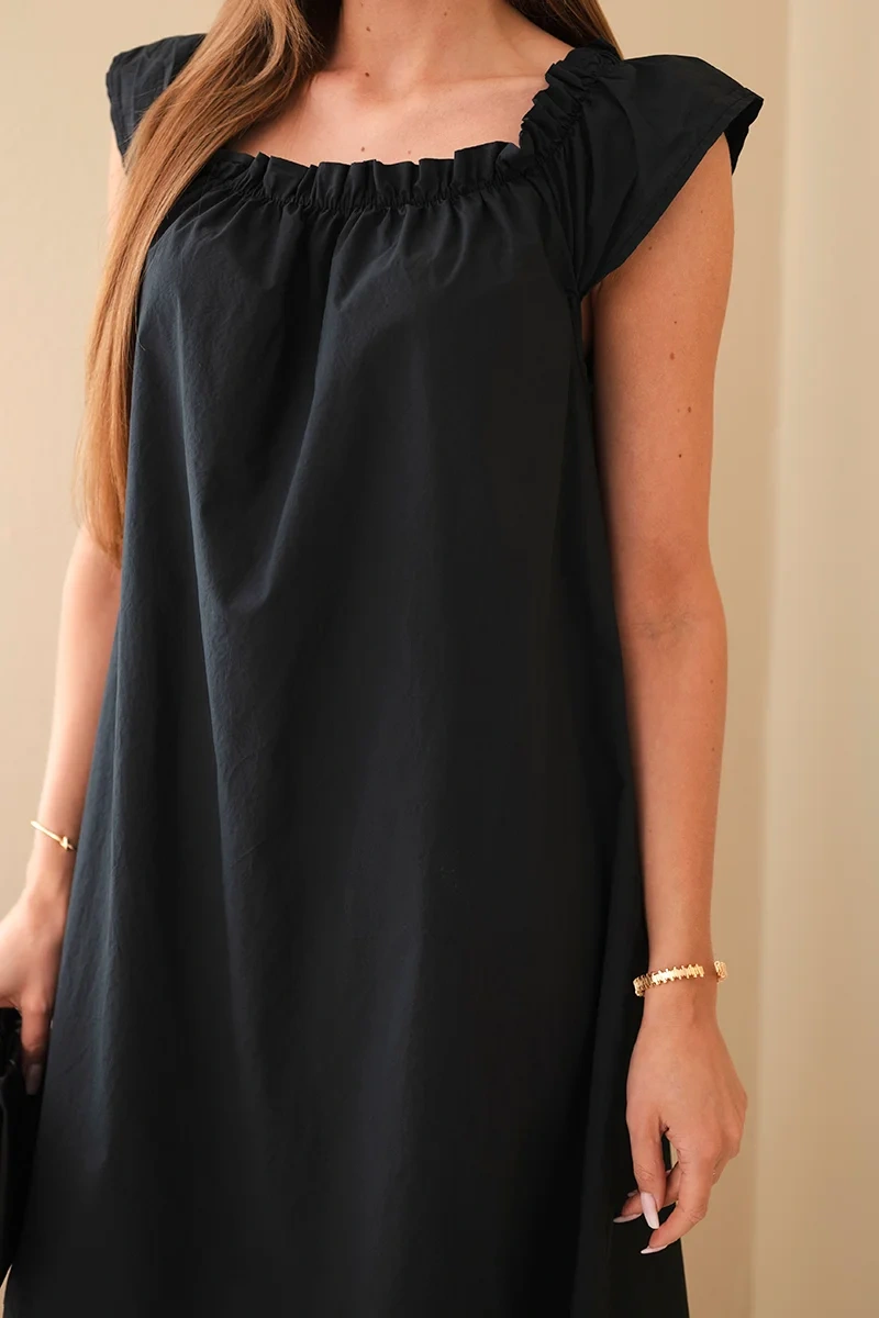 Sukienka damska bawełniana z marszczonym dekoltem i falbanką czarna - obrazek 8