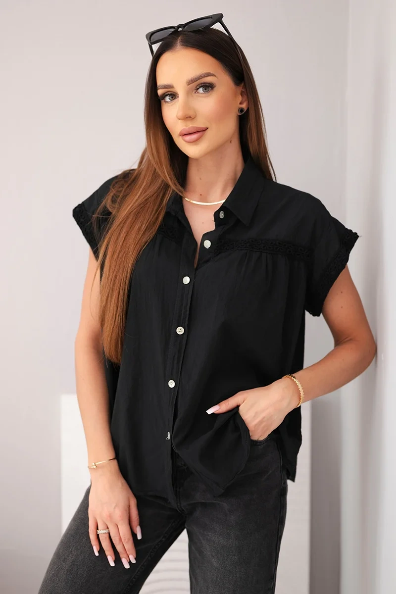 Bluzka damska bawełniana koszulowa z koronką i krótkim rękawem czarna
