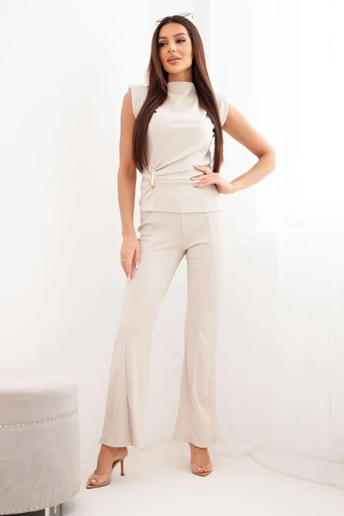 Komplet damski z marszczeniem bluzki i szerokimi spodniami beżowy