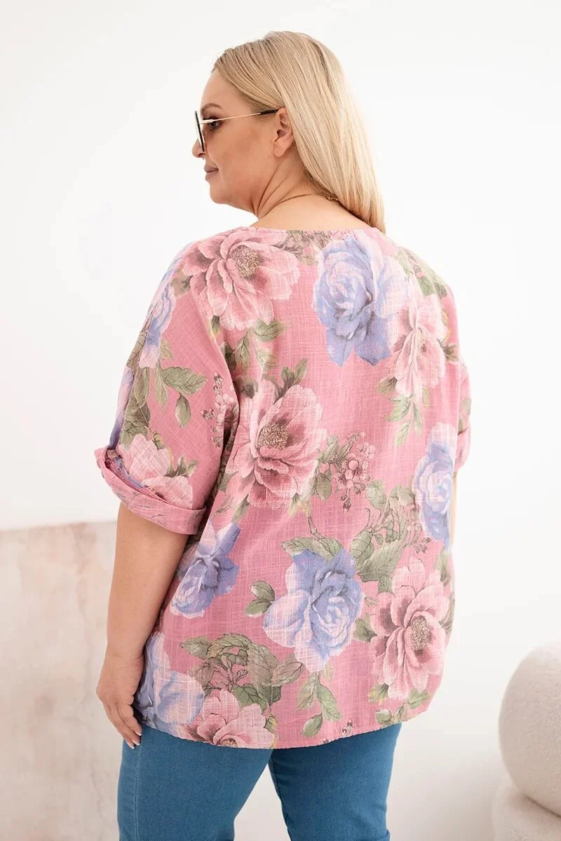 Bluzka damska bawełniana Plus Size z krótkim rękawem i kwiatowym wzorem ciemno różowa - obrazek 3
