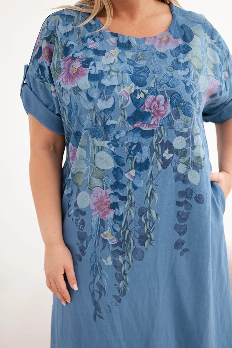 Sukienka damska wiskozowa Plus Size z krótkim rękawem i rozcięciami po bokach jeansowa - obrazek 4