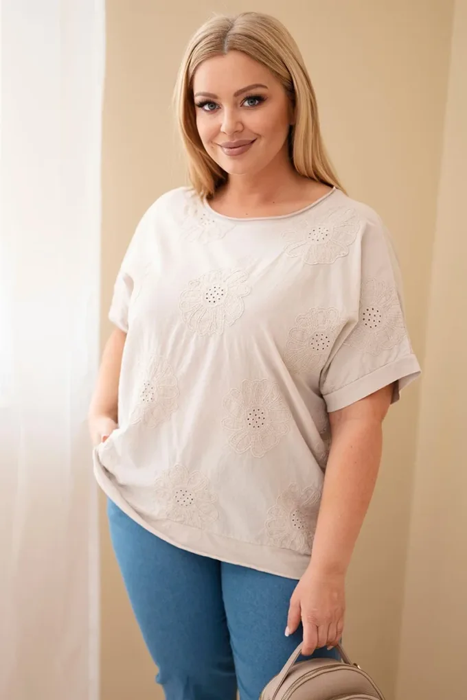 Bluzka damska bawełniana Plus Size z haftowanymi kwiatami beżowa