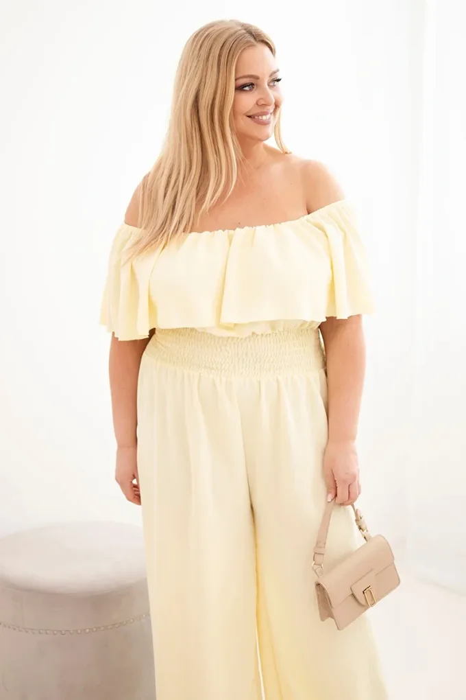 Kombinezon damski wiskozowy Plus Size hiszpanka z falbaną i szeroką nogawką żółty
