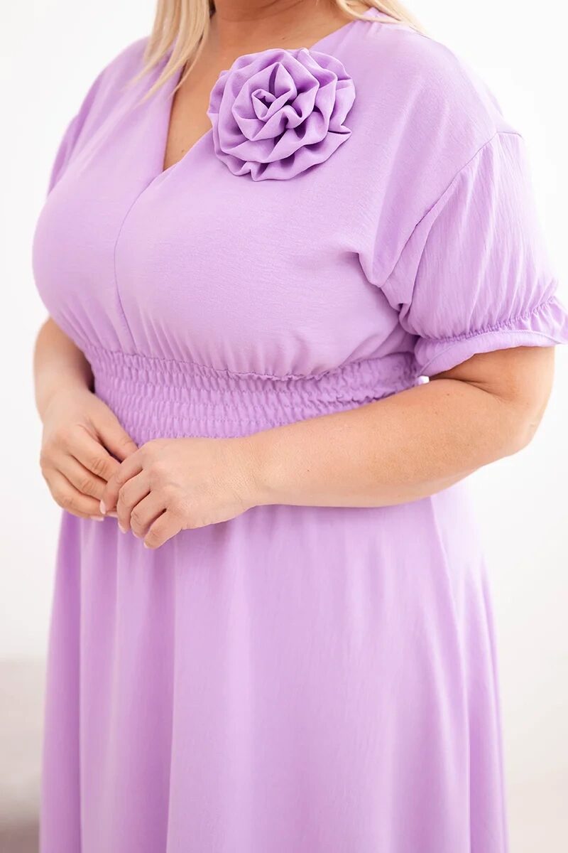 Sukienka damska wiskozowa Plus Size z dekoltem V i marszczoną talią jasno fioletowa - obrazek 4