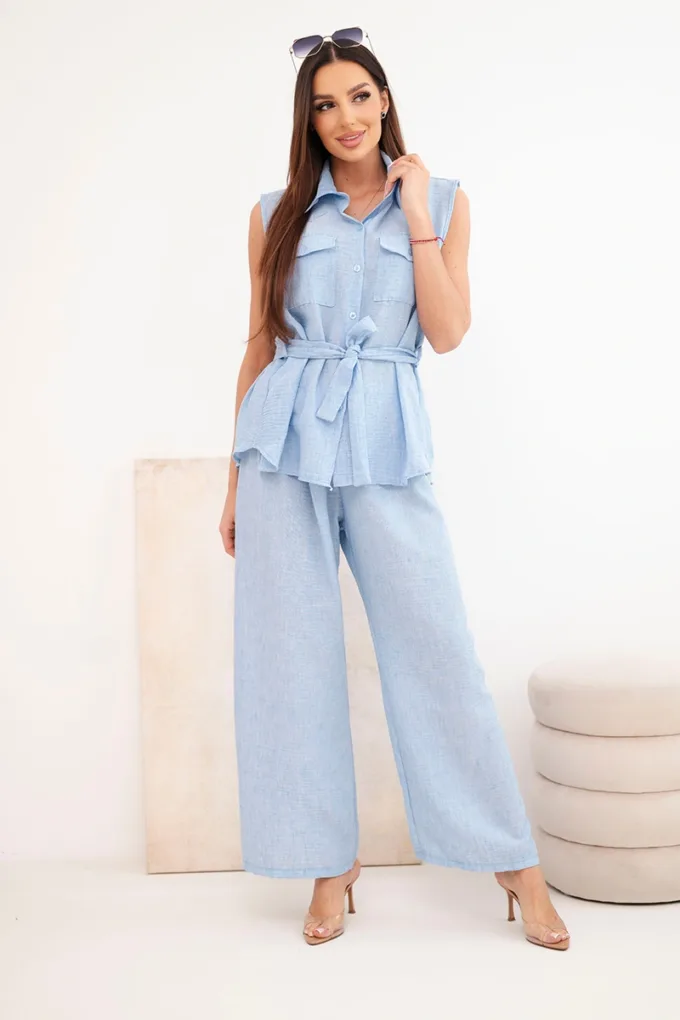Komplet damski z wiązaną bluzką i szerokimi spodniami niebieski
