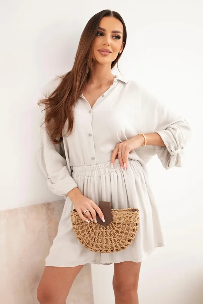 Komplet damski wiskozowy koszula z guzikami i luźne spodenki beżowy