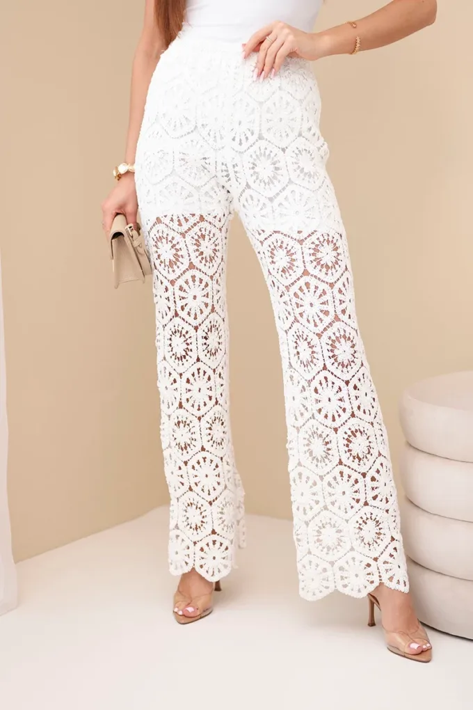 Spodnie damskie bawełniane ażurowe z szeroką nogawką elastyczny pas białe