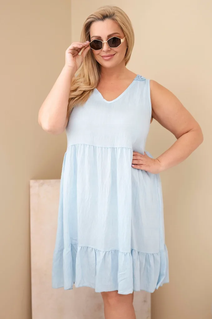 Sukienka damska Plus Size wiskozowa z koronką bez rękawów niebieska
