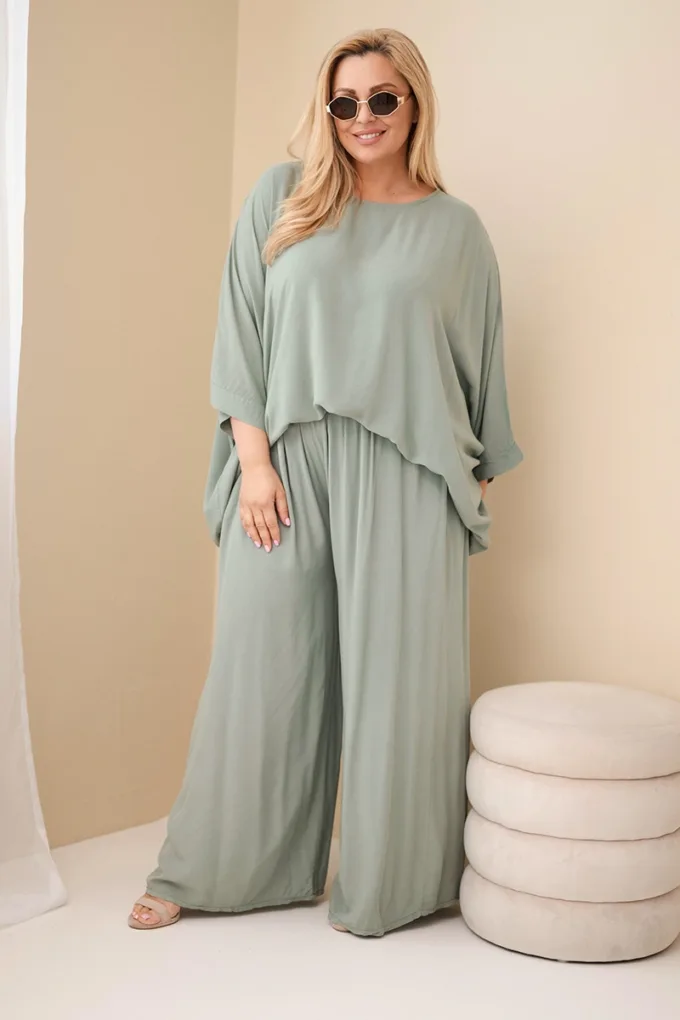 Komplet damski Plus Size wiskozowy z szerokimi spodniami i bluzką khaki