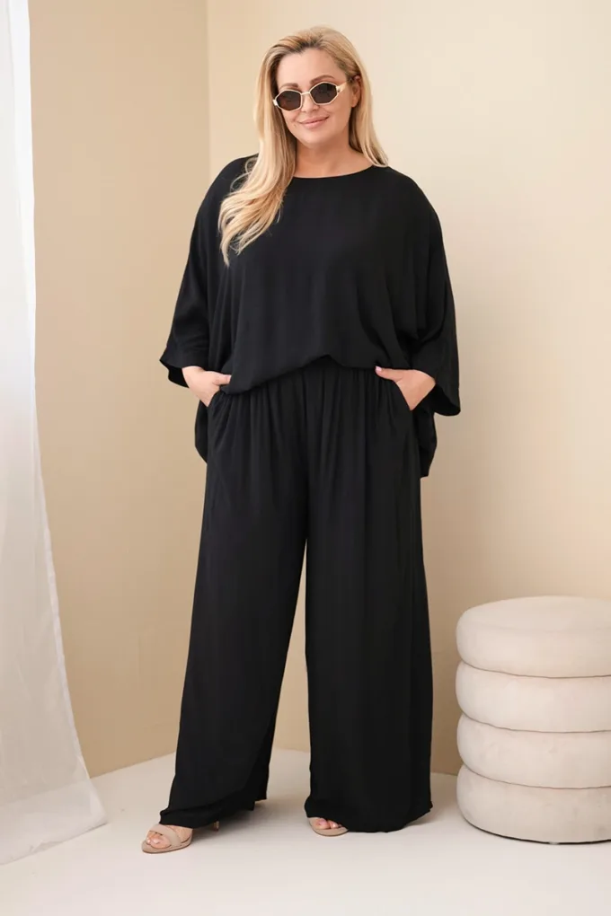 Komplet damski Plus Size wiskozowy z szerokimi spodniami i bluzką czarny