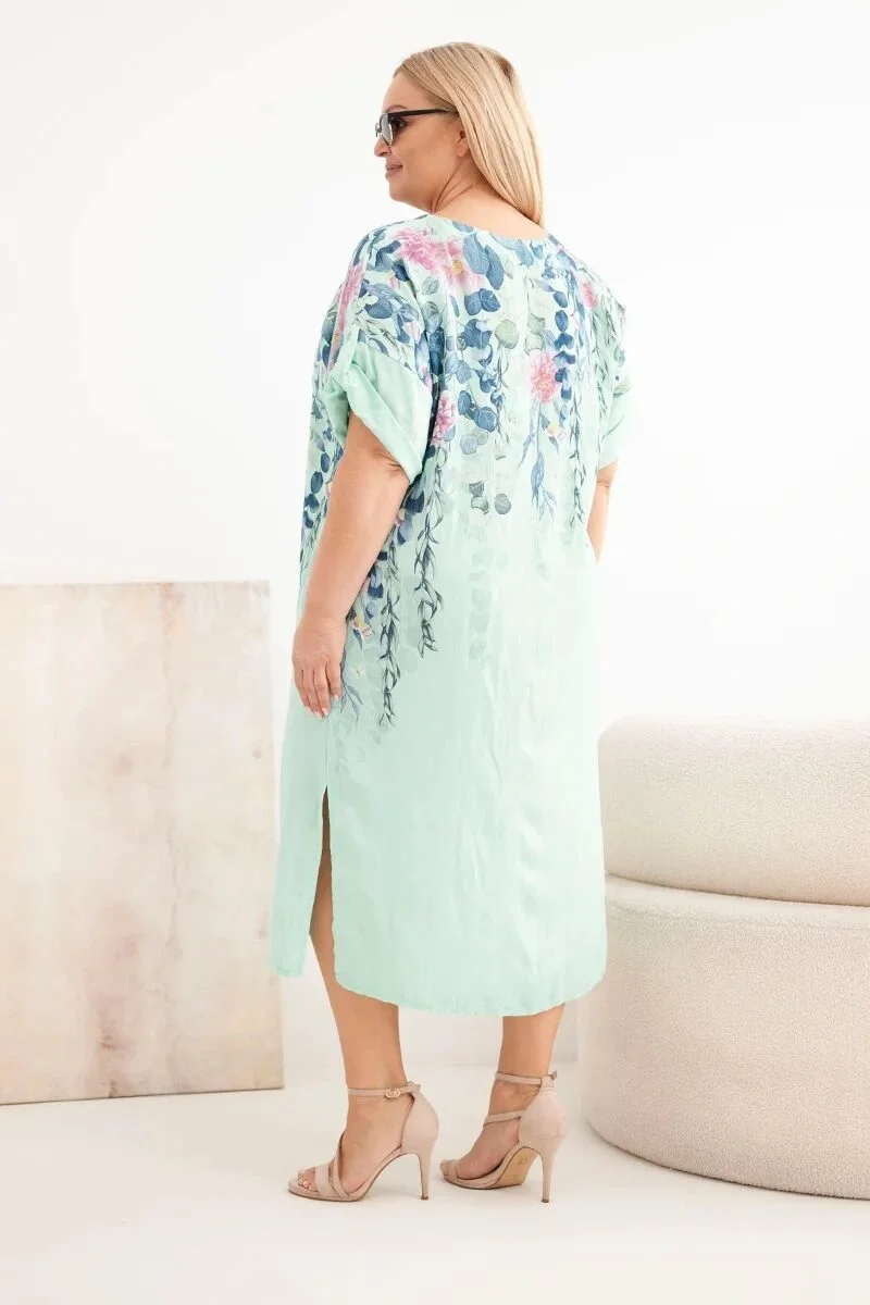 Sukienka damska wiskozowa Plus Size z krótkim rękawem i rozcięciami po bokach miętowa - obrazek 3