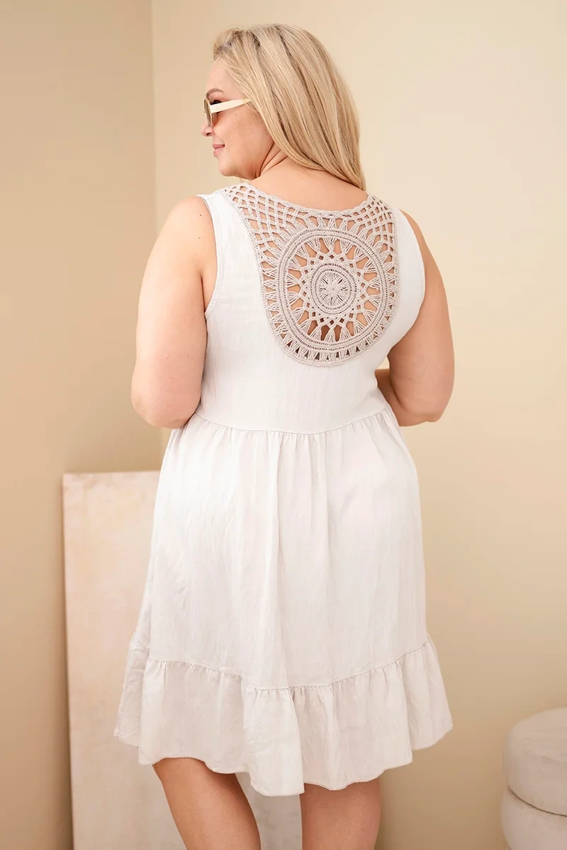 Sukienka damska Plus Size wiskozowa z koronką bez rękawów beżowa - obrazek 4