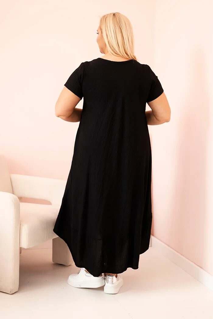 Sukienka damska plus size z krótkim rękawem i falbaną z lekkiej wiskozy czarna - obrazek 3