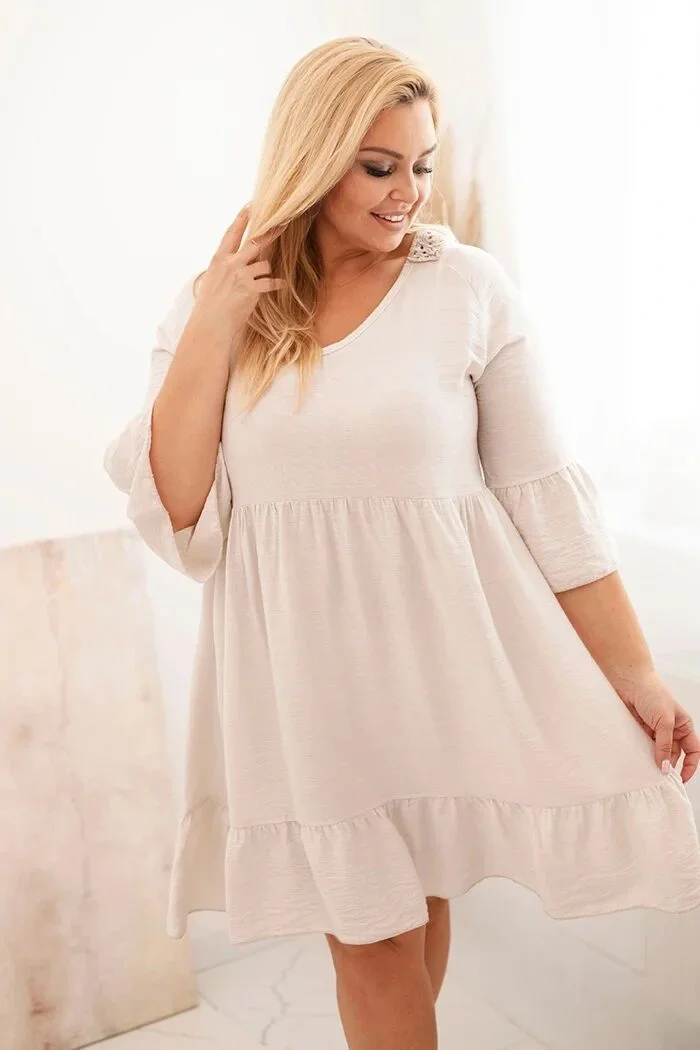 Sukienka damska Plus Size wiskozowa z ażurowym zdobieniem beżowa