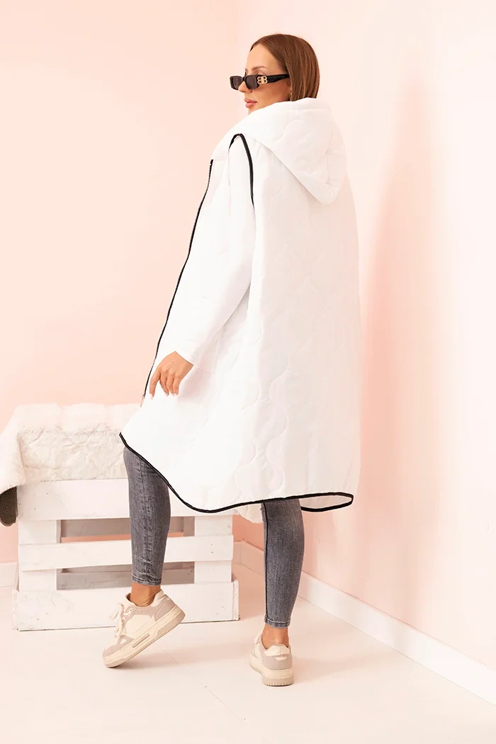 Kamizelka damska pikowana Plus Size z kapturem zapinana na zamek biała - obrazek 3