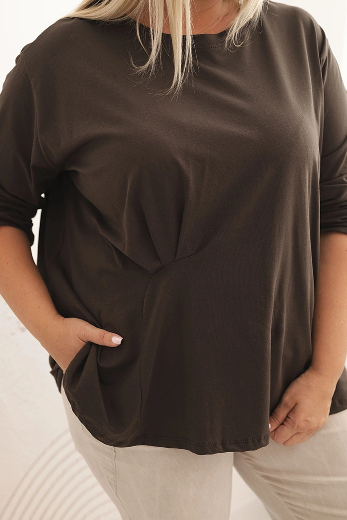 Bluzka damska plus size z bawełną z długim rękawem i marszczeniem brązowa - obrazek 3