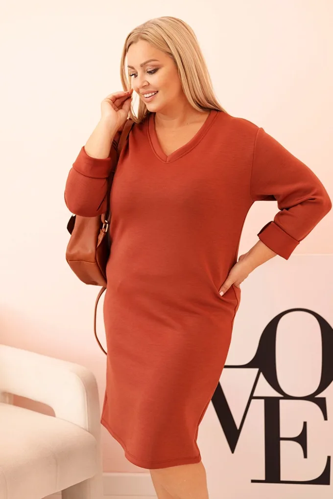 Sukienka damska Plus Size masełkowa z dekoltem V i rękawem ruda