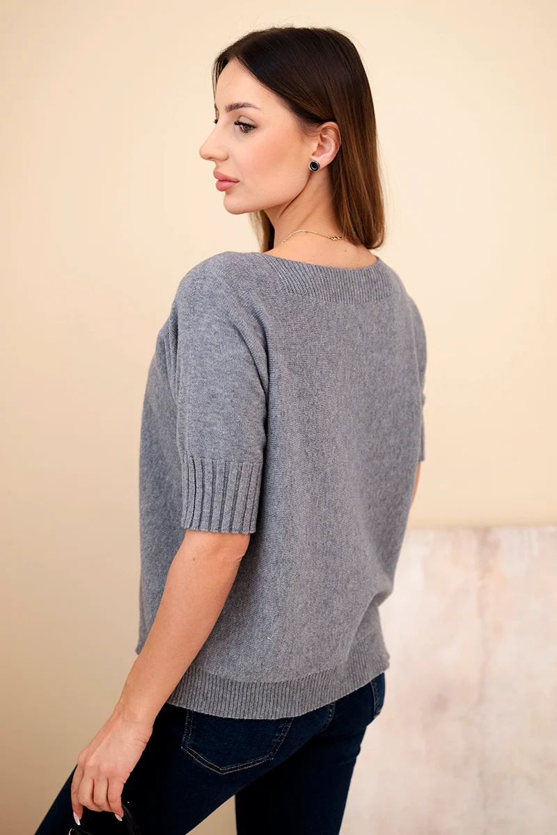 Sweter damski z wiskozy z krótkim rękawem szary - obrazek 3