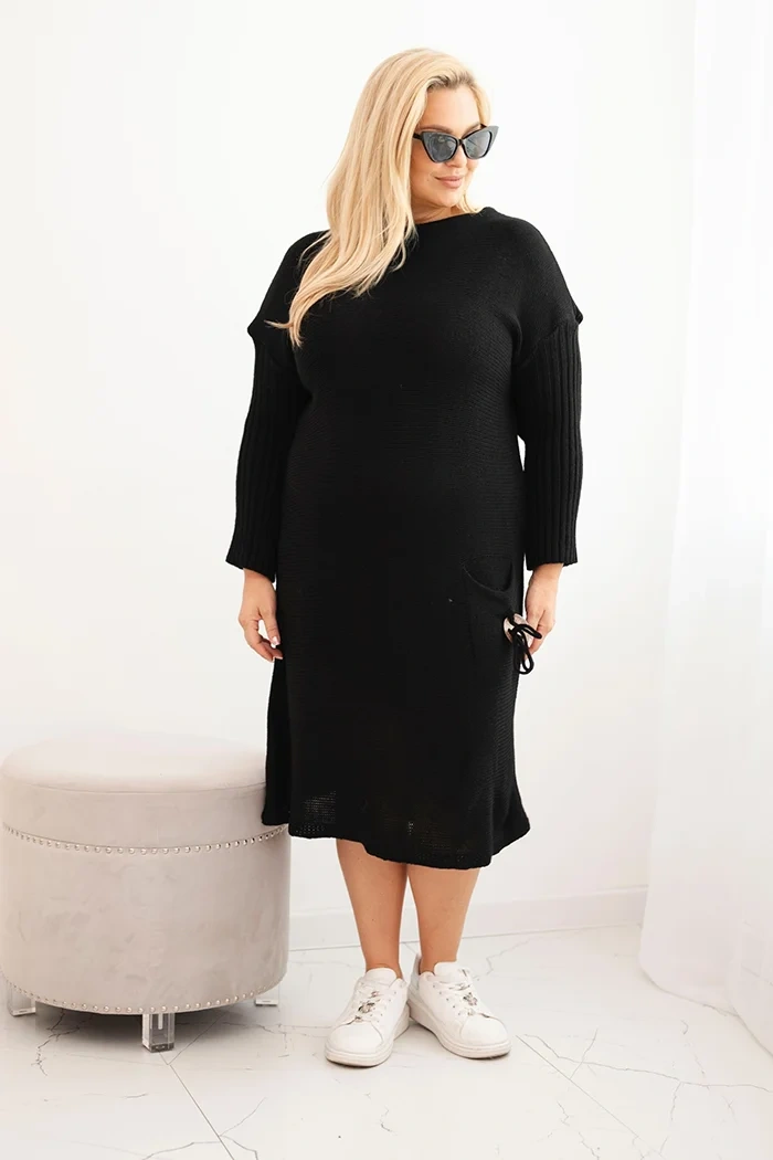 Sukienka swetrowa damska Plus Size z moherem oversize z kieszenią czarna - obrazek 2