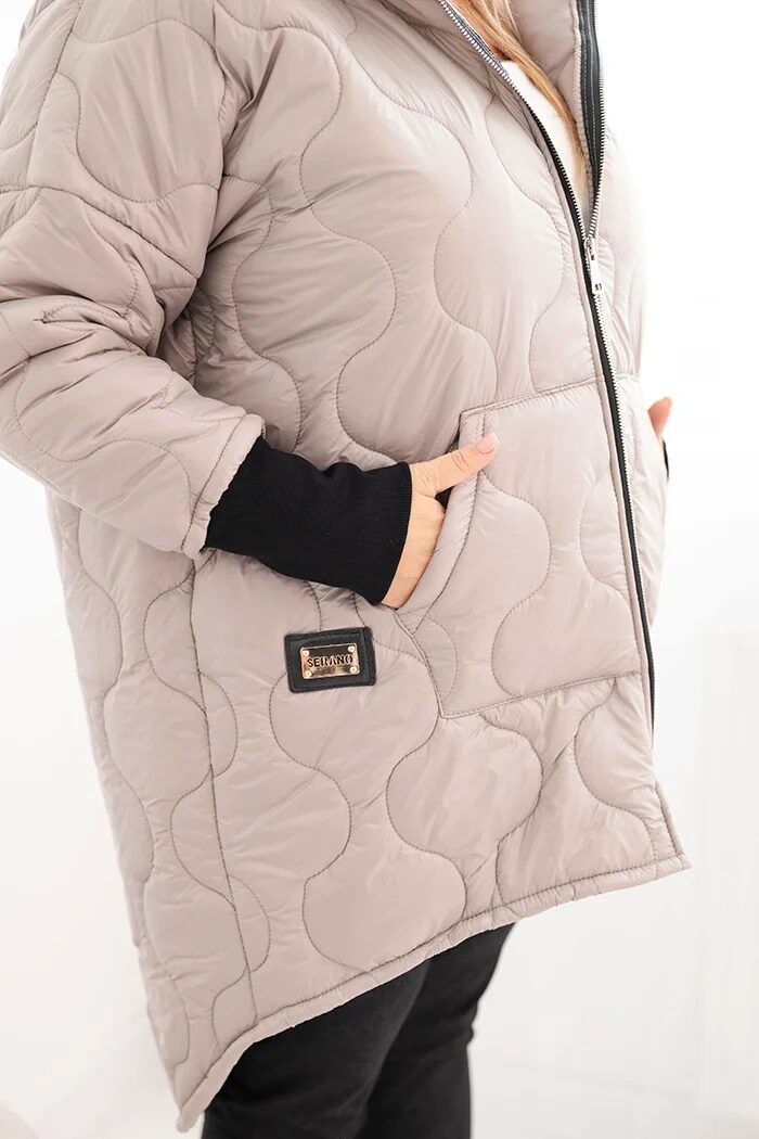 Kurtka damska zimowa Plus Size pikowana z kapturem ciemno beżowa - obrazek 4