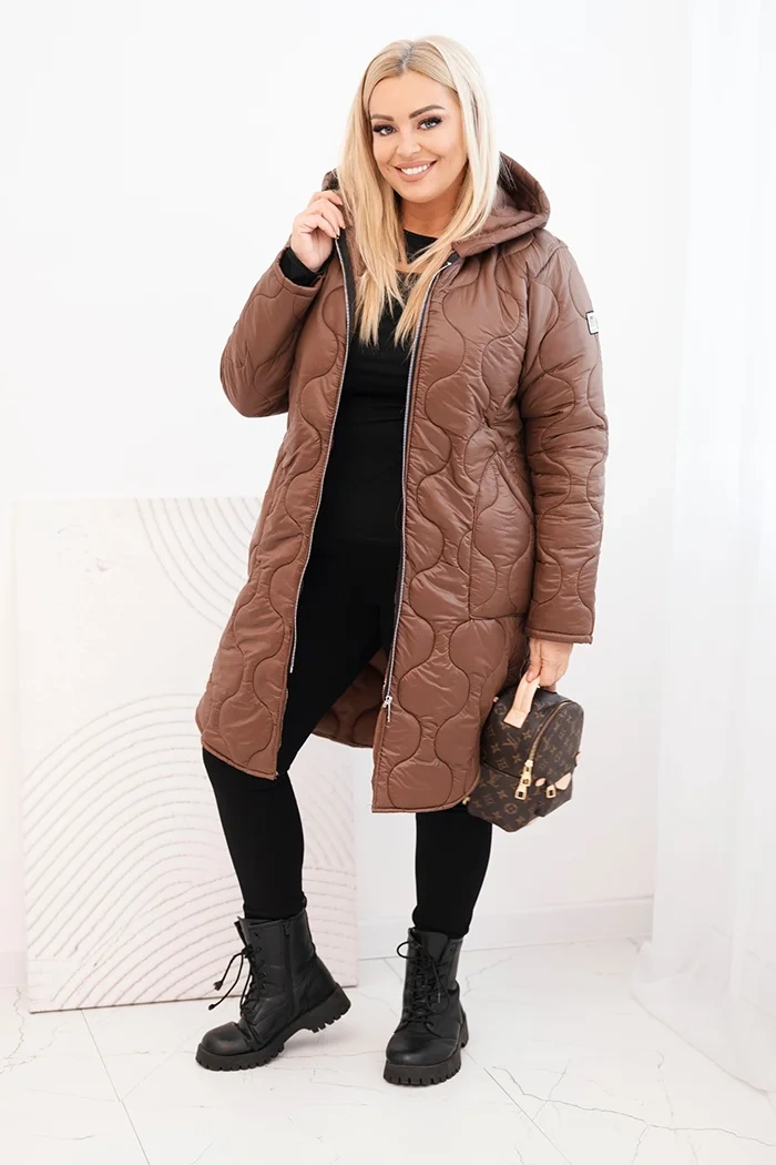 Kurtka damska Plus Size zimowa pikowana z kapturem czekoladowa - obrazek 2