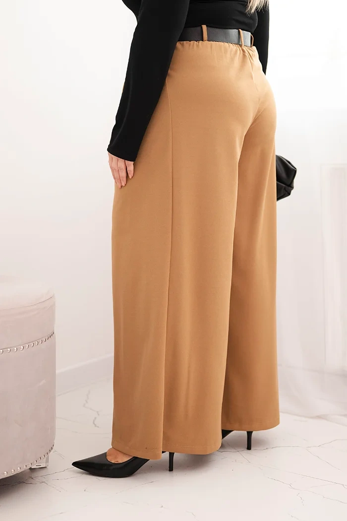 Spodnie damskie Plus Size z szeroką nogawką i paskiem camelowe - obrazek 3