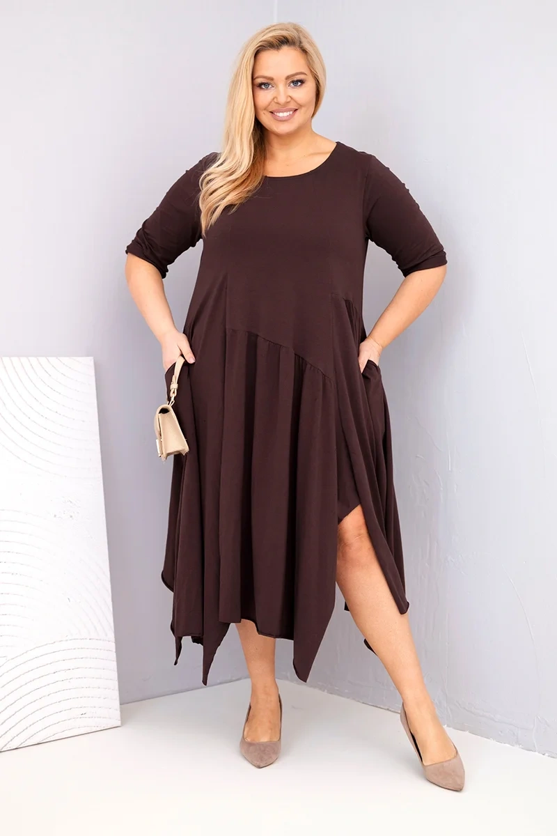 Sukienka damska bawełniana Plus Size z asymetrycznym dołem brązowa