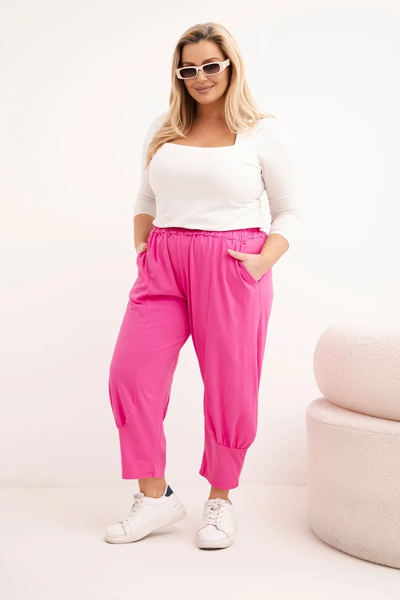 Spodnie damskie Plus Size z obniżonym krokiem i gumką w pasie różowe - obrazek 2