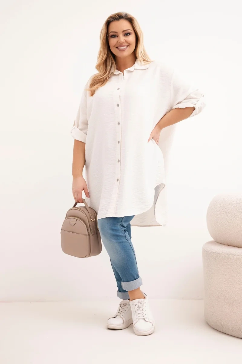 Koszula damska Plus Size z wiskozy z dłuższym tyłem beżowa - obrazek 2