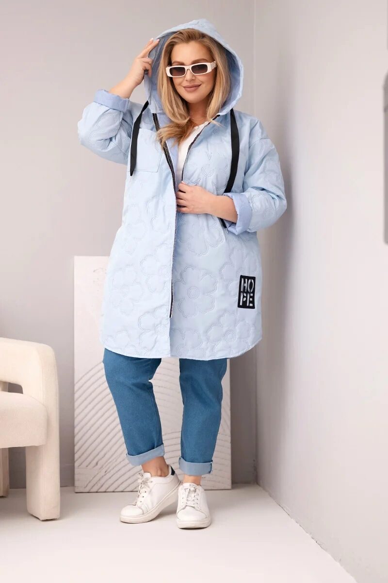 Kurtka damska Plus Size pikowana z kapturem i napisem HOPE niebieska - obrazek 2