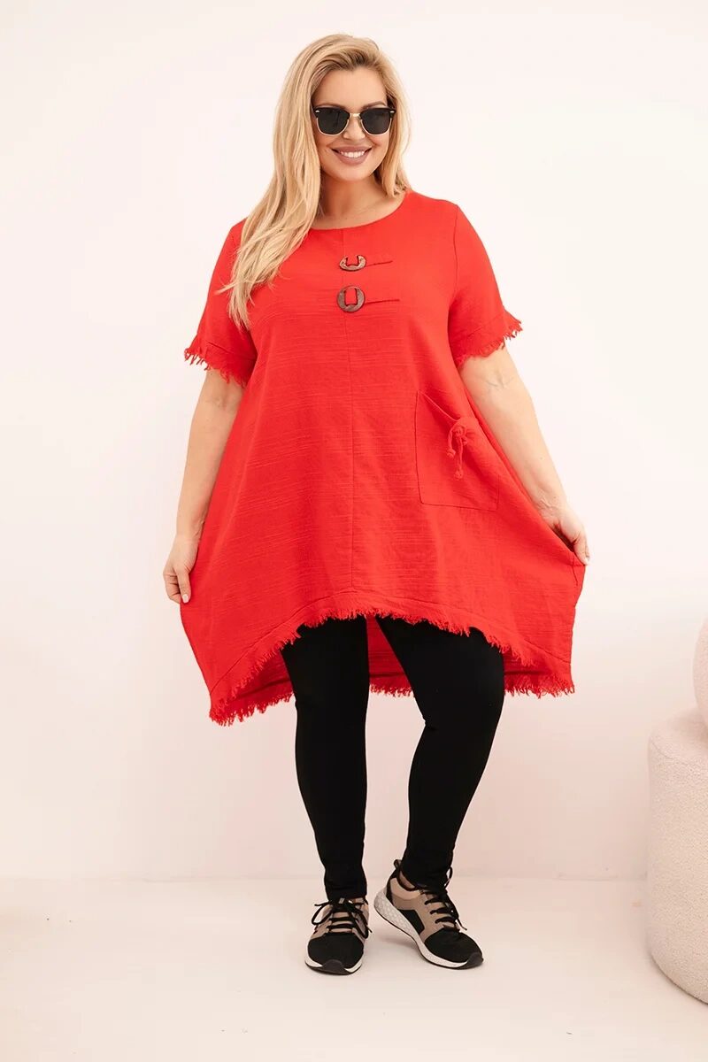 Sukienka damska bawełniana Plus Size z dłuższym tyłem i kieszenią czerwona - obrazek 2