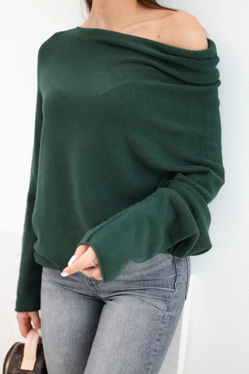 Sweter damski wiskozowy asymetryczny typu nietoperz ciemno zielony - obrazek 4