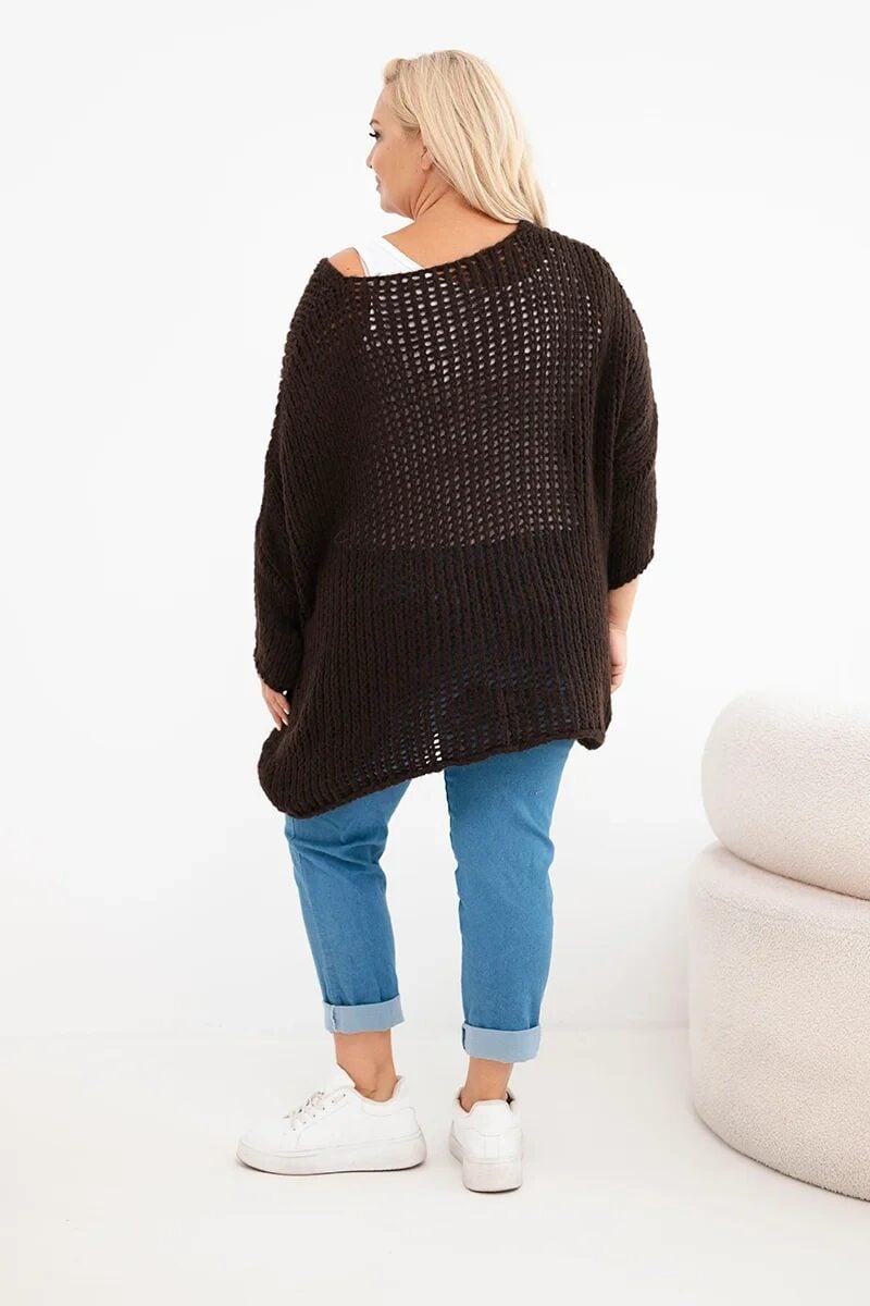 Sweter damski ażurowy oversize z dekoltem V i dłuższym tyłem brązowy - obrazek 3