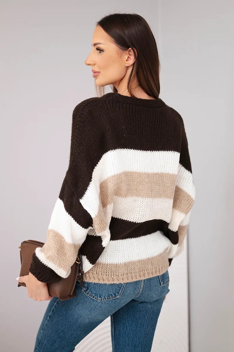 Sweter damski w paski zapinany na guziki brązowy - obrazek 4