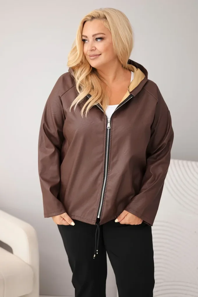 Kurtka damska Plus Size z kapturem i regulowanym dołem brązowa