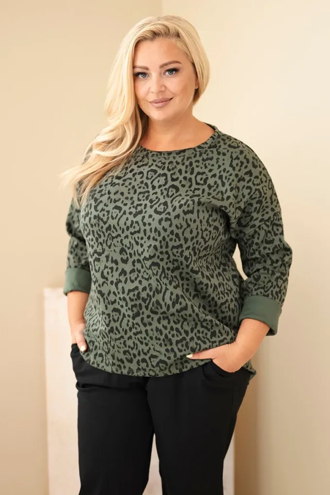 Bluzka damska Plus Size w panterkę z dłuższym tyłem khaki