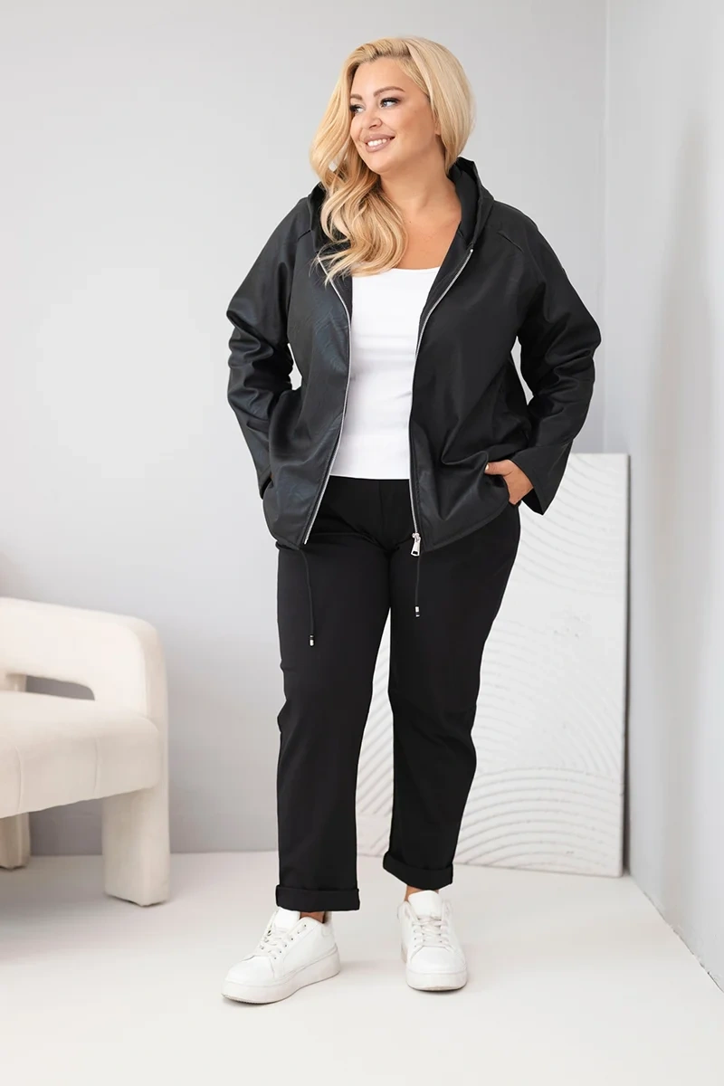 Kurtka damska Plus Size z kapturem i regulowanym dołem czarna - obrazek 2
