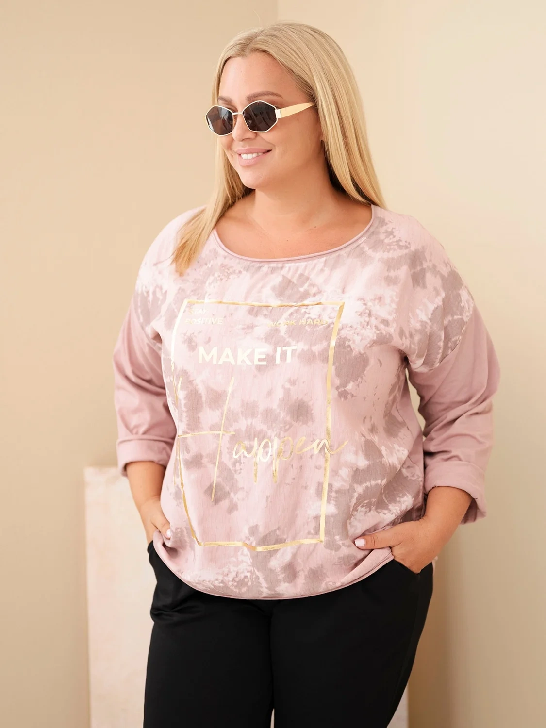Bluzka damska bawełniana Plus Size z nadrukiem i dekoltem U ciemny pudrowy róż