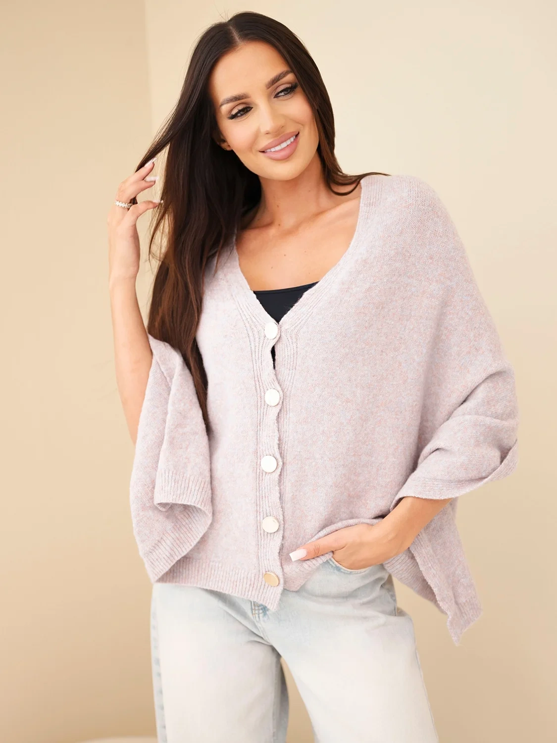Sweter damski ponczo z baby alpaki z guzikami beżowy melanż