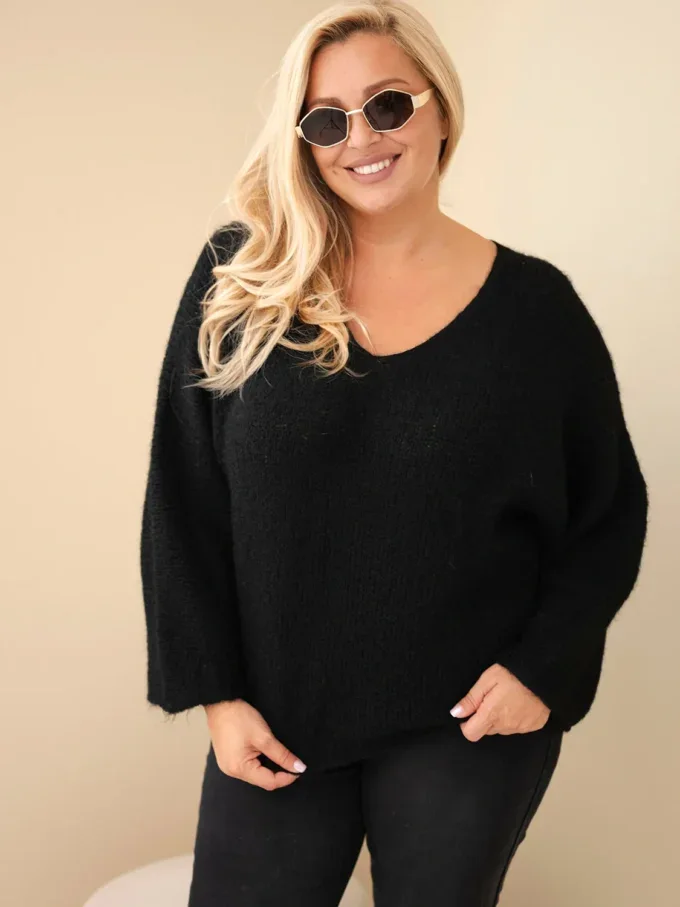 Sweter damski Plus Size z dekoltem V i szerokim rękawem czarny
