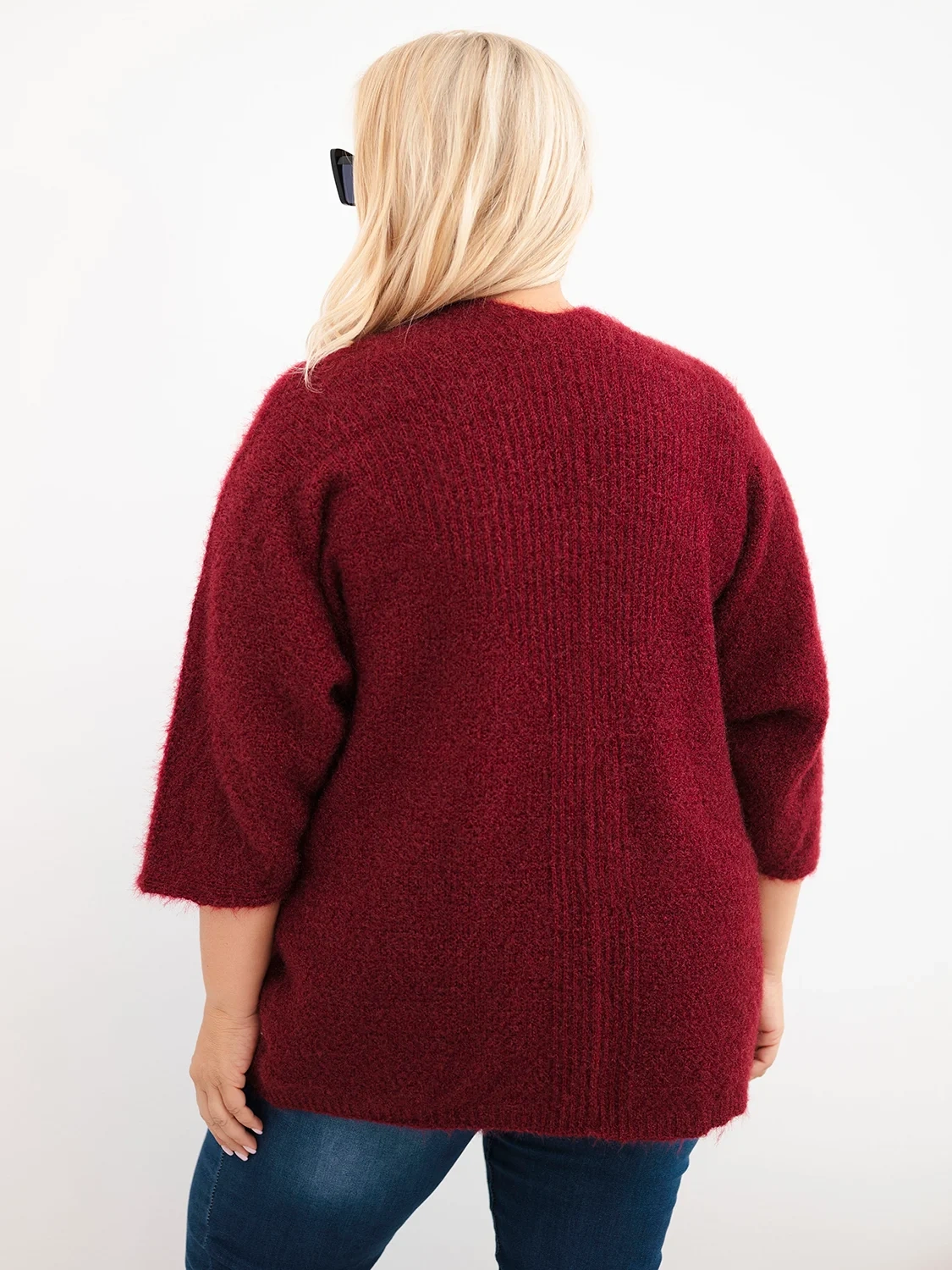 Sweter damski Plus Size z kieszeniami bez zapięcia bordowy - obrazek 3