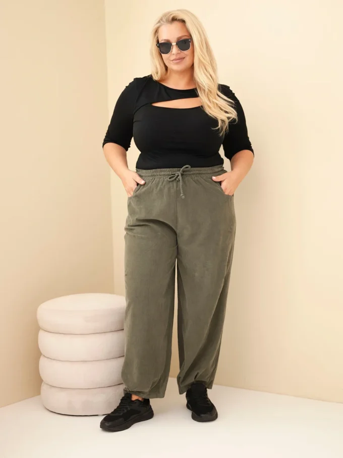 Spodnie damskie bawełniane Plus Size sztruksowe z gumką w pasie i kieszeniami khaki