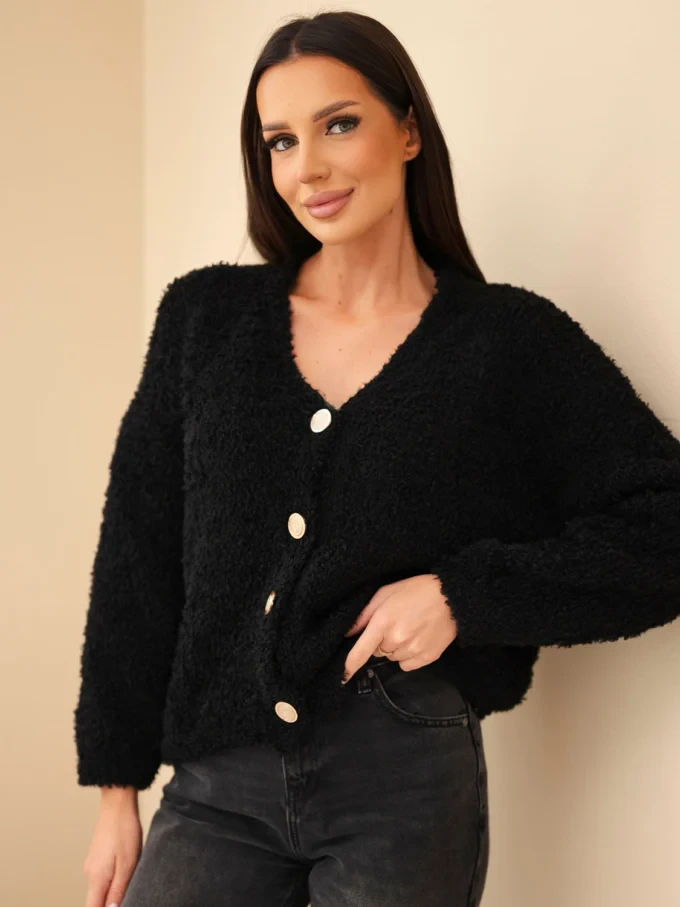 Sweter damski z moherem z ozdobnymi guzikami czarny