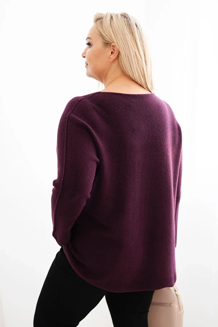 Sweter damski plus size z dekoltem łódką śliwkowy - obrazek 3