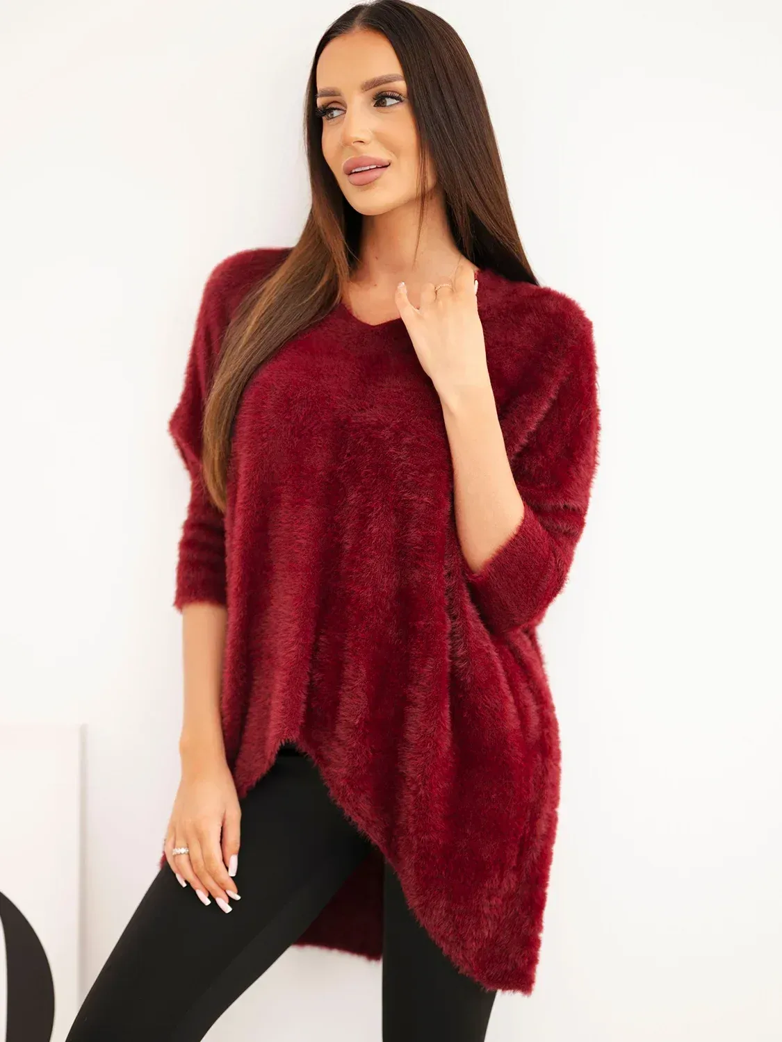 Sweter damski Plus Size z dekoltem V bordowy